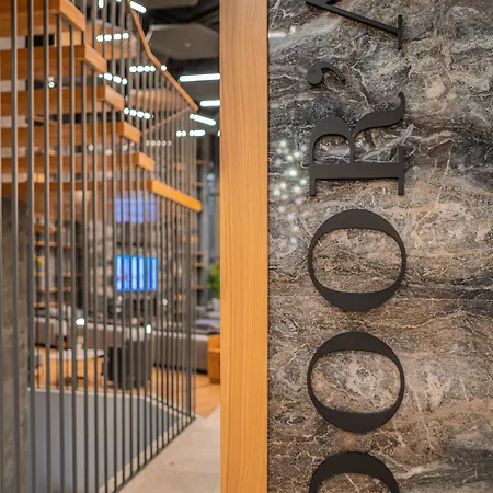 The Norm Collection Door'a Bodrum Torba