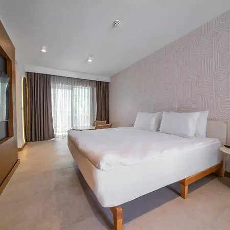 The Norm Collection Door'a Bodrum 5* Torba
