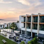 The Norm Collection Door'a Bodrum فندق
