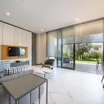 The Norm Collection Door'a Bodrum 5* Torba