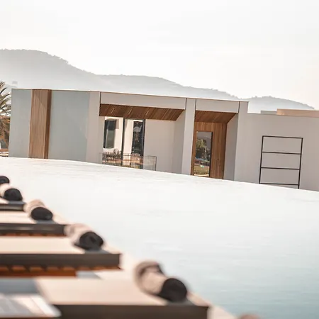 The Norm Collection Door'a Bodrum 5* Torba