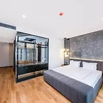 The Norm Collection Door'a Bodrum Torba
