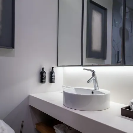 Hotel The Norm Collection Door'a Bodrum
